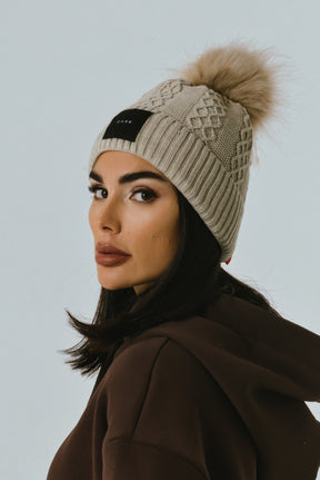 Knitted sapka