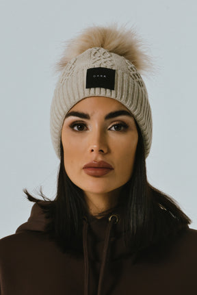 Knitted sapka